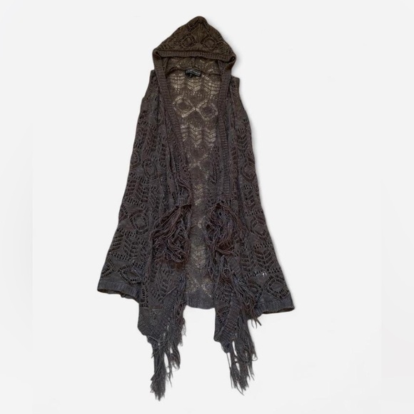 Grey Crochet Sleeveless Cardigan with Fringe & Hood - Picture 4 of 5